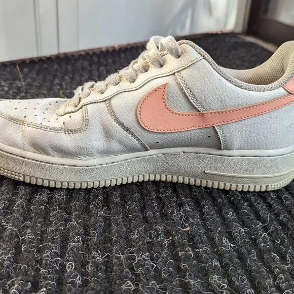 ๐HP๐ Nike Air Force 1 Low Leather Trainers AH0287-102 Oracle Pink - Picture 9 of 12